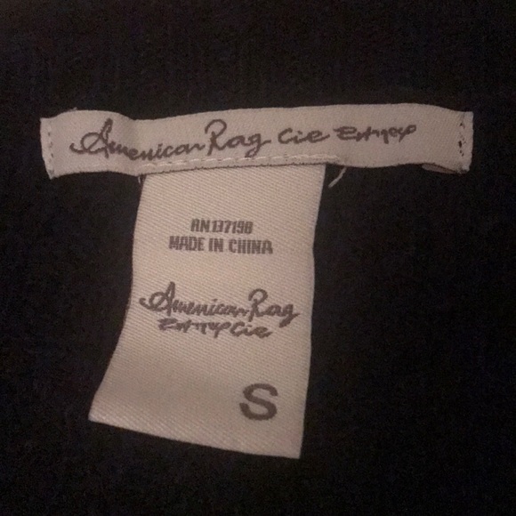 Black Go over Shawl - Picture 5 of 5